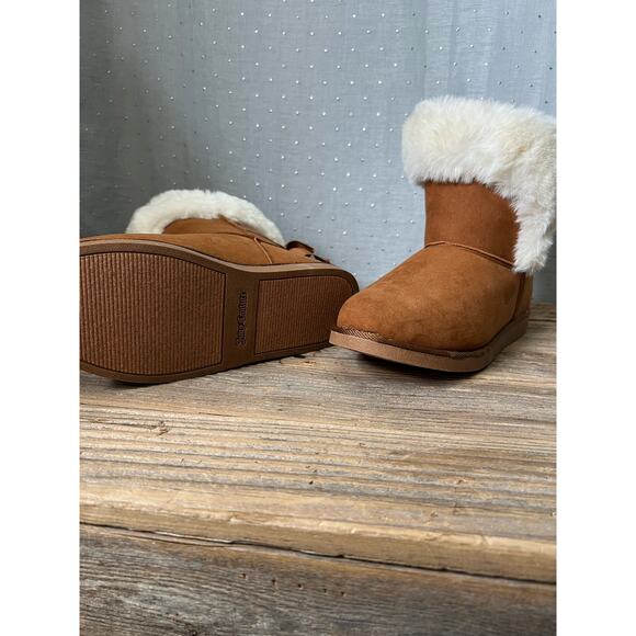 Juicy Couture | King Brown Cognac Mirco Faux Fur Winter Boots - Picture 3 of 7